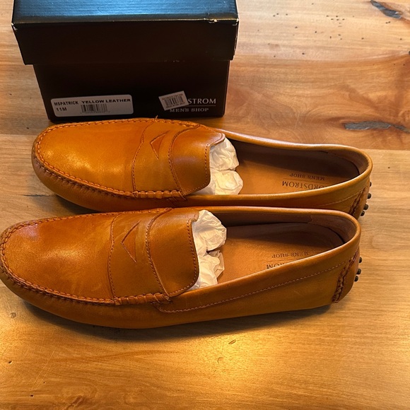 Nordstrom Men's Tan Leather Slip-On Loafers - Picture 2 of 9